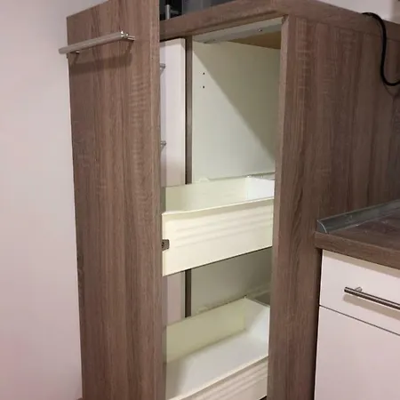 Apartment 4 Rent *